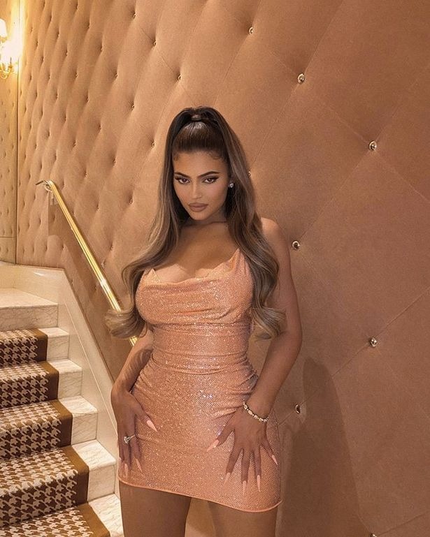 Kylie Jenner Parades Famous Curves In A Skintight Dress For Cardi Bs Birthday Bash The News Life